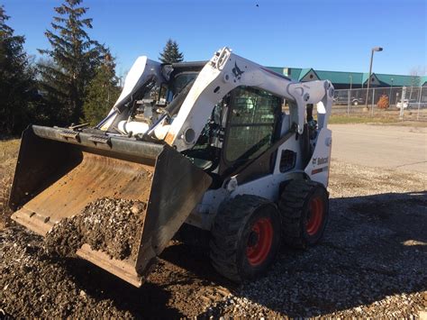 floating bucket on bobcat